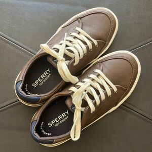 Sperry Top Siders Brown Leather Sneaker, Size 2, Like new, worn twice.